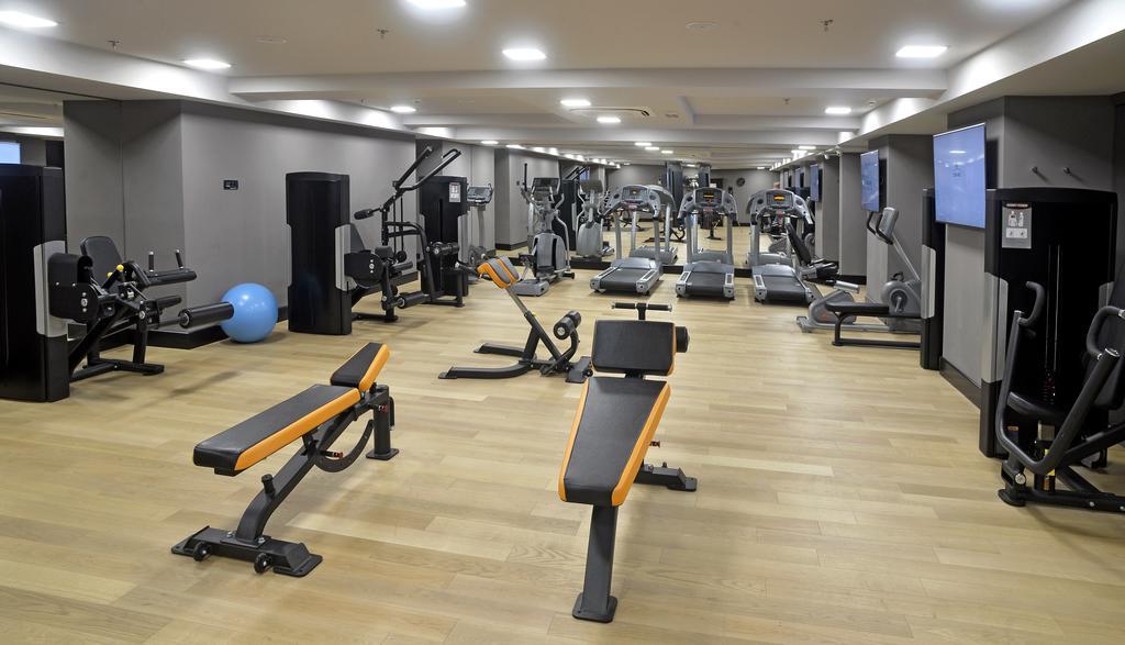Cornaro Hotel Split Exterior photo The gym at the hotel