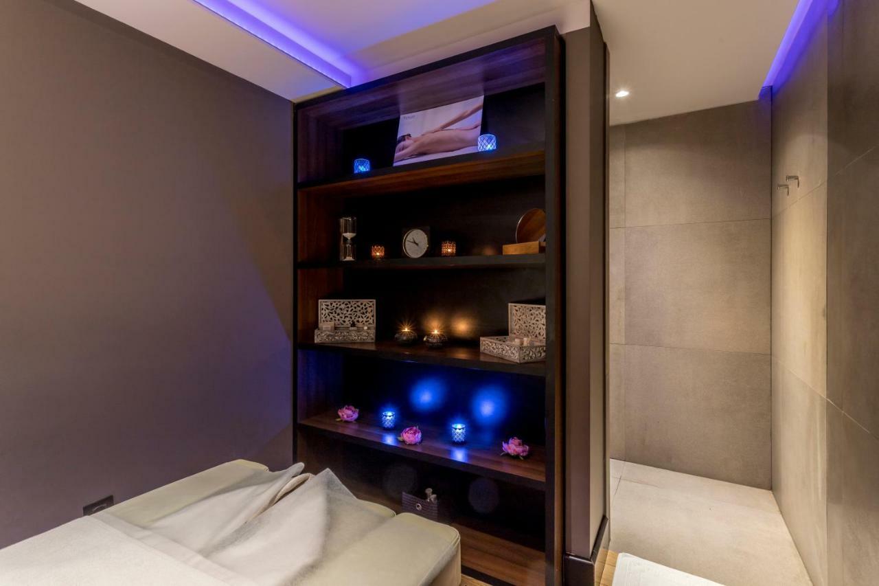 Cornaro Hotel Split Exterior photo Treatment room at the spa